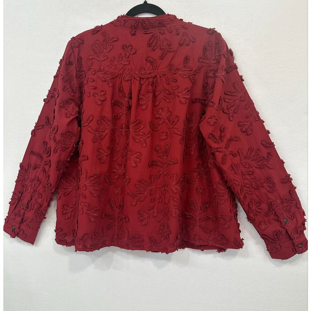 Anthropologie Pilcro Whitney Textured Button Blouse Red Floral Appliqué Size M - Picture 3 of 8